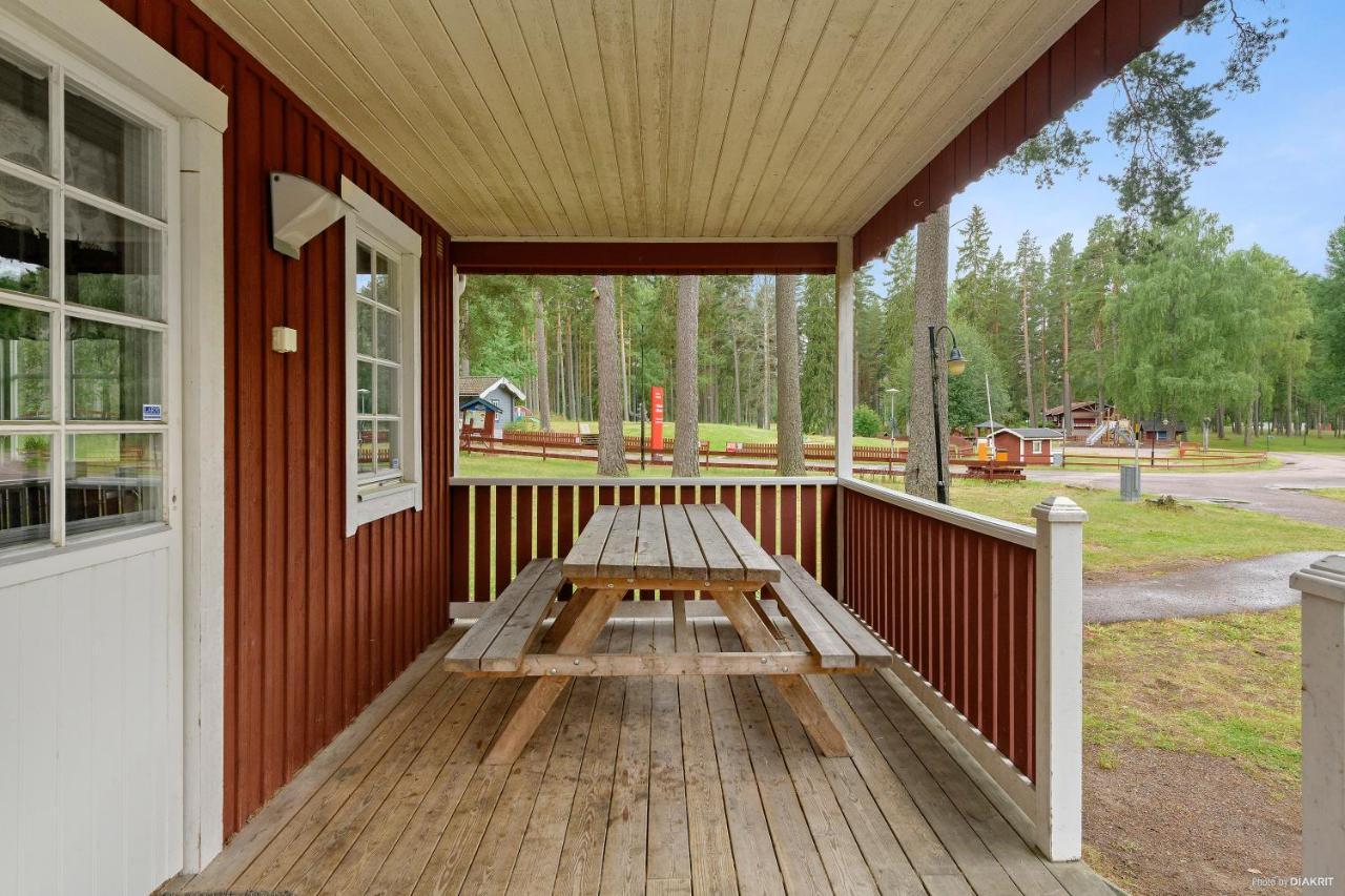 Отель First Camp Mellsta-Borlaenge Экстерьер фото