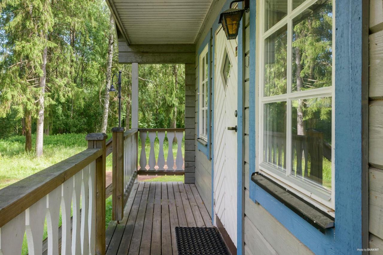Отель First Camp Mellsta-Borlaenge Экстерьер фото
