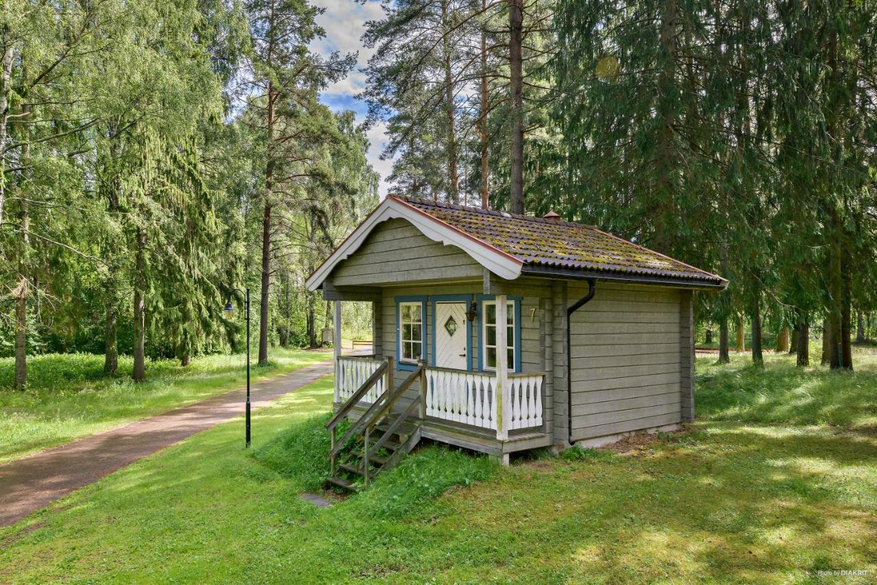 Отель First Camp Mellsta-Borlaenge Экстерьер фото
