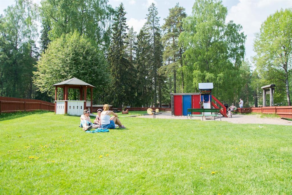 Отель First Camp Mellsta-Borlaenge Экстерьер фото