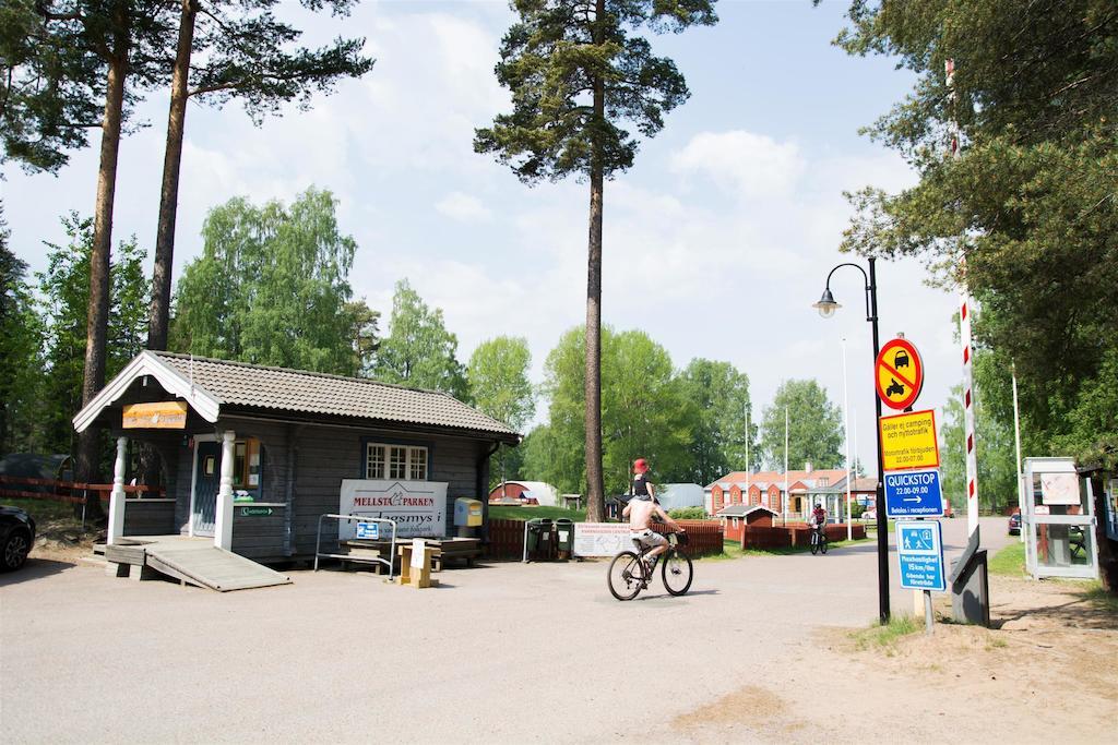 Отель First Camp Mellsta-Borlaenge Экстерьер фото