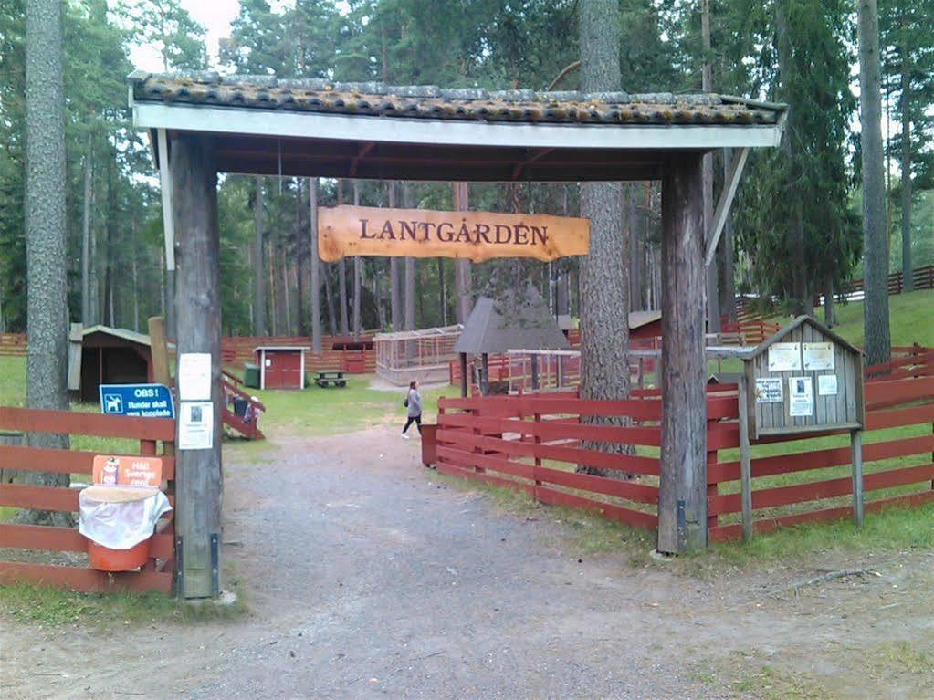 Отель First Camp Mellsta-Borlaenge Экстерьер фото
